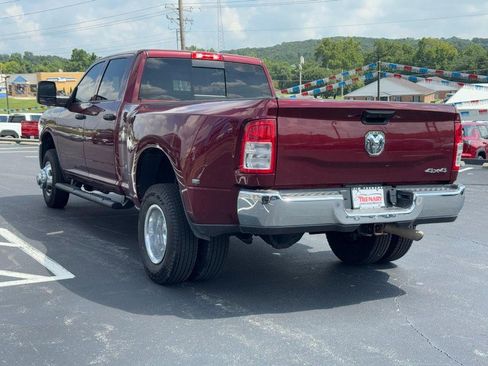 Used 2024 RAM 3500 Tradesman w/ Chrome Appearance Group AWD/4WD image 6