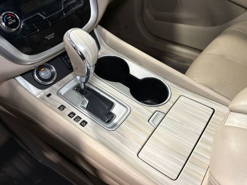 Used 2015 Nissan Murano SL w/ SL Technology Package image 16