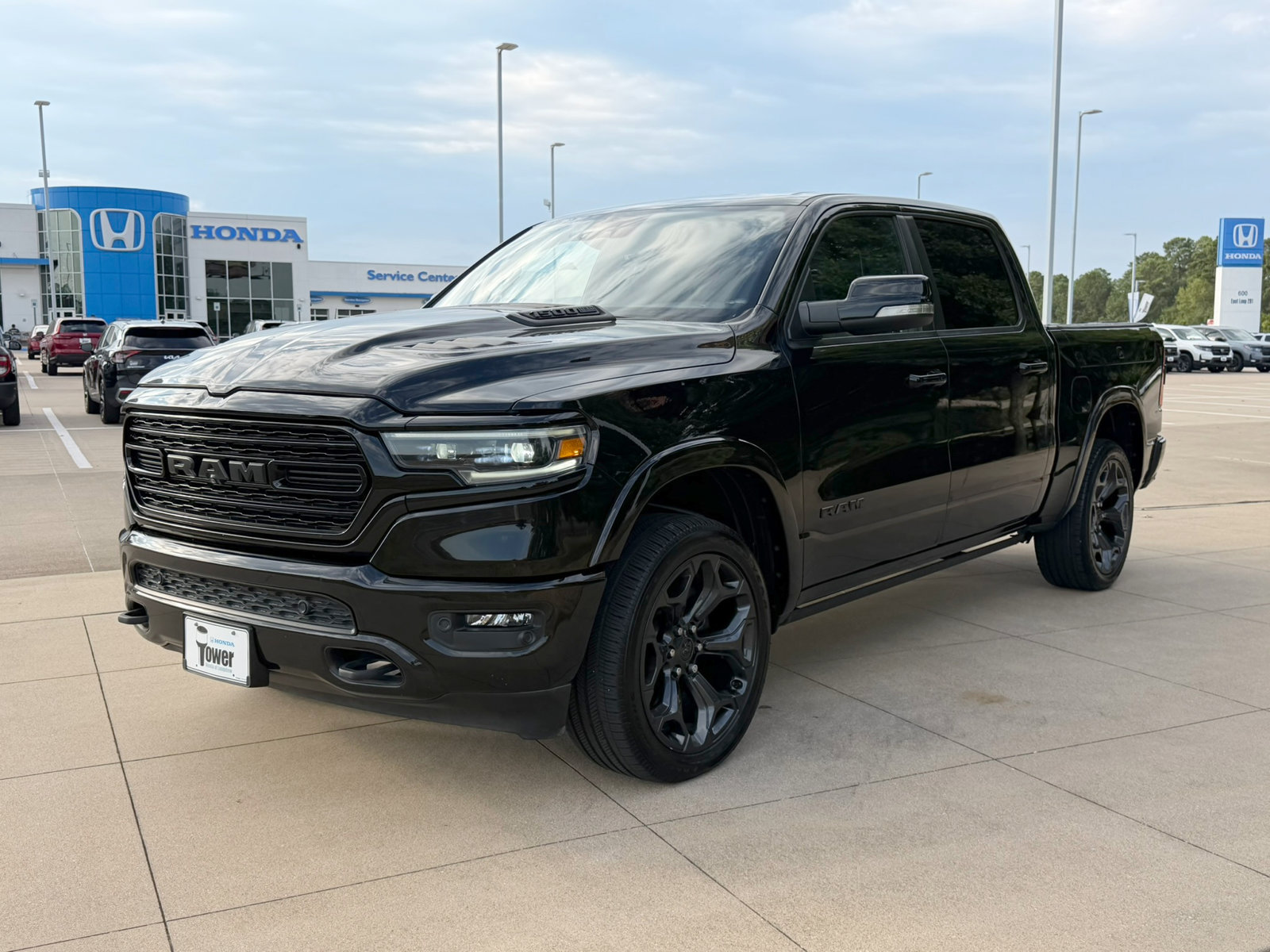 Used 2021 RAM 1500 Limited w/ Night Edition AWD/4WD image 3