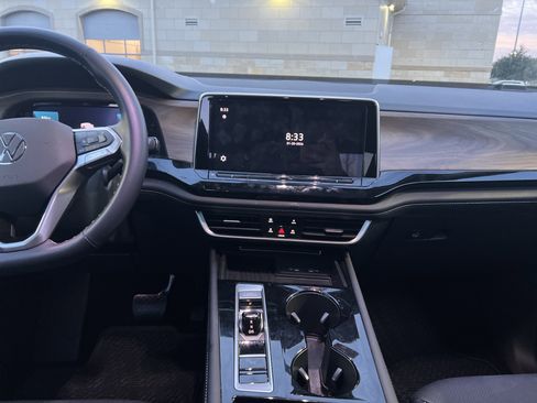 Certified 2025 Volkswagen Atlas SE w/ Panoramic Sunroof Package image 27