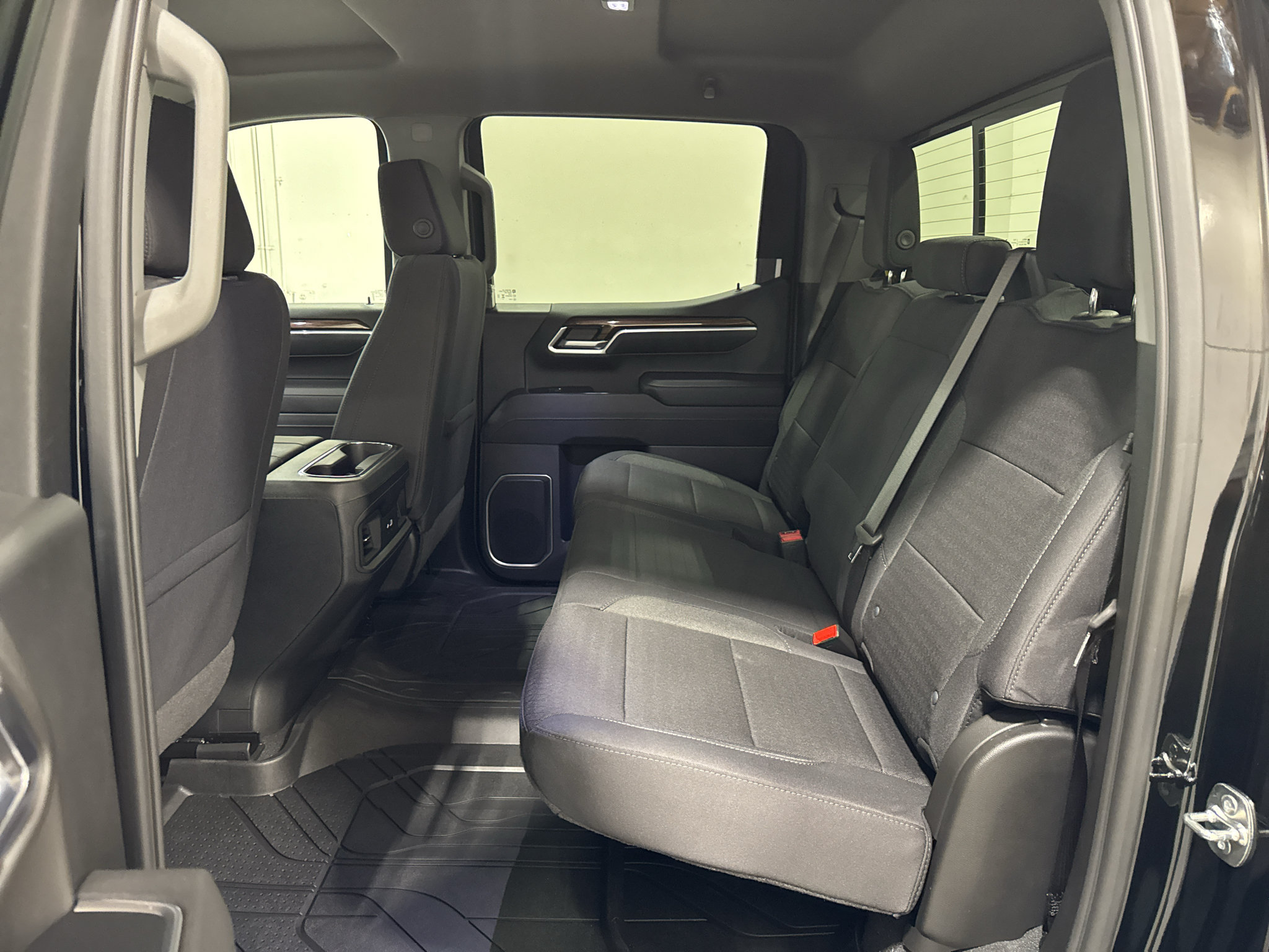 New 2026 Chevrolet Silverado 1500 RST w/ Redline Edition AWD/4WD image 31