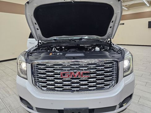 Used 2020 GMC Yukon Denali w/ Denali Ultimate Package AWD/4WD image 48