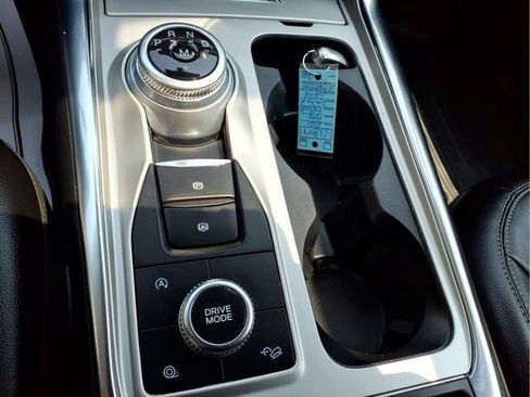 Used 2021 Ford Explorer Limited w/ Equipment Group 301A AWD/4WD image 21