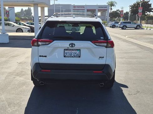 Certified 2025 Toyota RAV4 XLE AWD/4WD image 9
