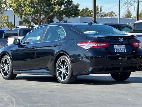Used 2020 Toyota Camry SE image 8