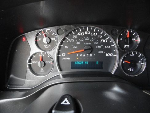 Used 2016 GMC Savana 3500 LT w/ LT Preferred Equipment Group image 19