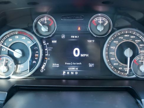 Used 2015 RAM 2500 Limited AWD/4WD image 25