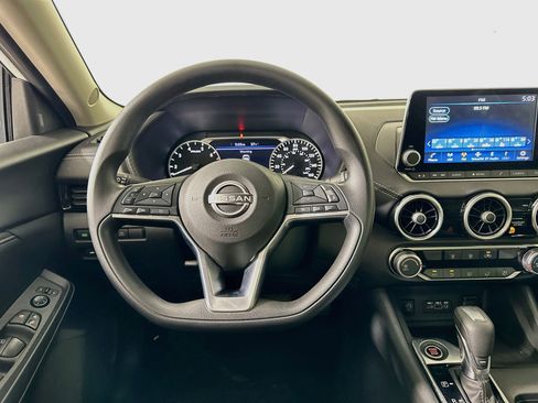 Used 2024 Nissan Sentra SV FWD image 17