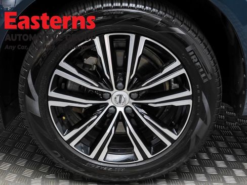 Used 2022 Volvo XC60 B6 Inscription w/ Advanced Package image 32