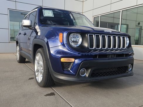 Used 2021 Jeep Renegade Latitude w/ Convenience Group FWD image 4