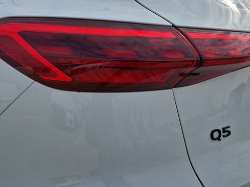Used 2025 Audi Q5 Premium w/ Convenience Package AWD/4WD image 38