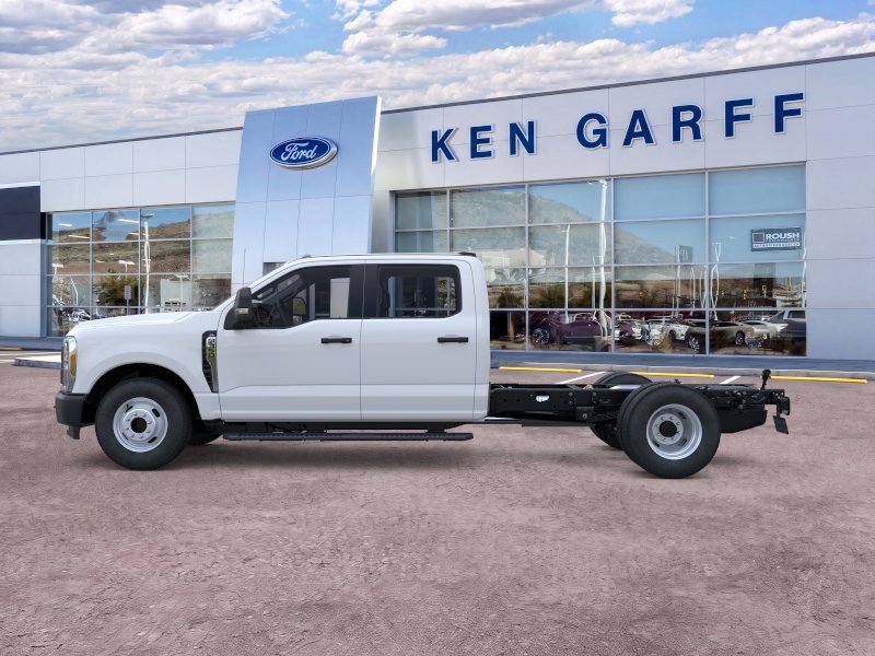 New 2026 Ford F350 XL RWD image 3