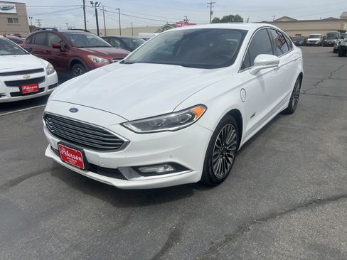 Used 2017 Ford Fusion Energi SE FWD image 2