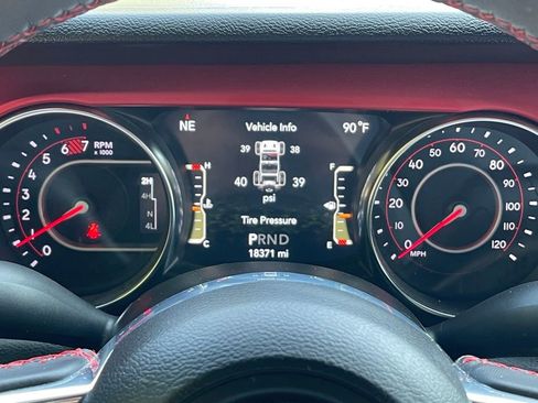 Used 2021 Jeep Wrangler Rubicon w/ LED Lighting Group image 8