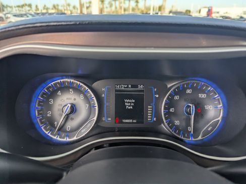 Used 2017 Chrysler Pacifica LX image 28