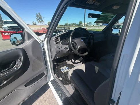 Used 2001 Ford Ranger XL AWD/4WD image 11