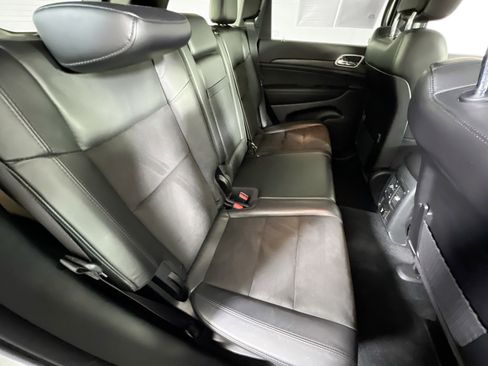 Used 2022 Jeep Grand Cherokee Laredo X image 27