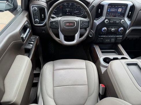 Used 2021 GMC Sierra 1500 SLT w/ SLT Premium Package AWD/4WD image 8