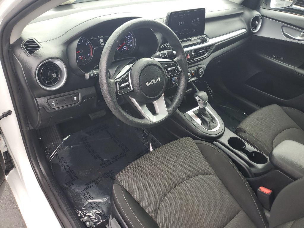 Used 2024 Kia Forte LXS FWD image 16