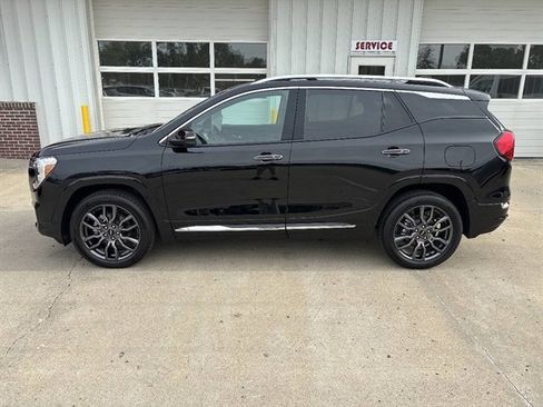 Used 2023 GMC Terrain Denali w/ Black Diamond Edition AWD/4WD image 1
