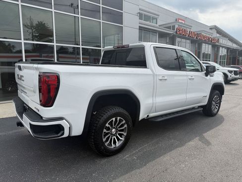 Used 2019 GMC Sierra 1500 AT4 w/ Technology Package AWD/4WD image 3