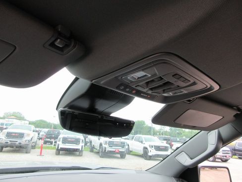 New 2025 GMC Sierra 1500 Denali w/ Denali Reserve Package image 25