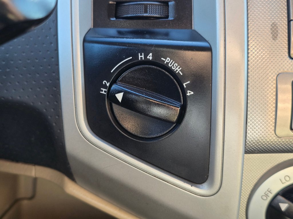 Used 2010 Toyota Tacoma 4x4 Access Cab V6 image 9