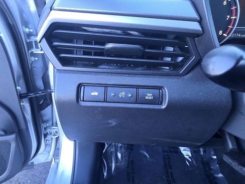 Used 2024 Nissan Altima 2.5 SR image 13