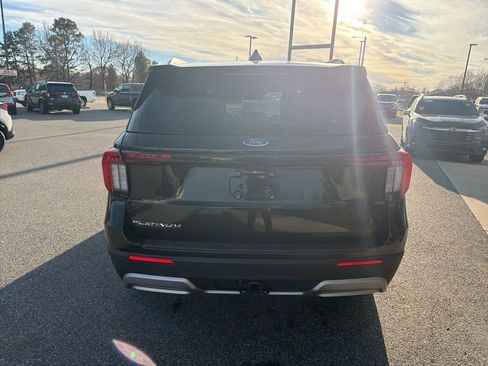 Used 2025 Ford Explorer Platinum image 7
