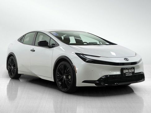 Used 2026 Toyota Prius Plug-In Hybrid image 7