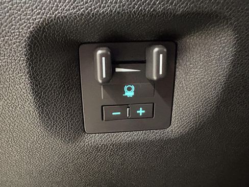 Used 2010 GMC Sierra 1500 SLE w/ Power Pack Plus AWD/4WD image 19