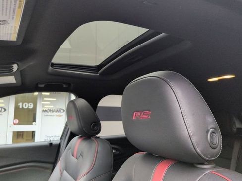 Used 2025 Chevrolet Trax RS w/ Sunroof Package image 18