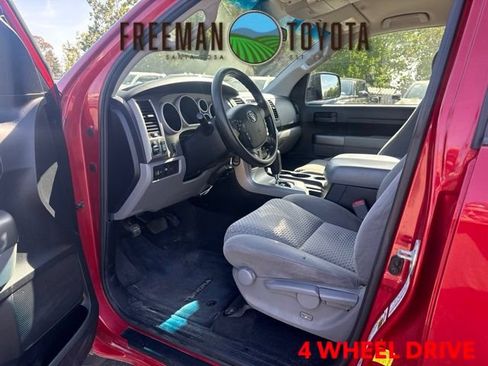 Used 2013 Toyota Tundra 4x4 Double Cab w/ TRD Off-Road Pkg image 7