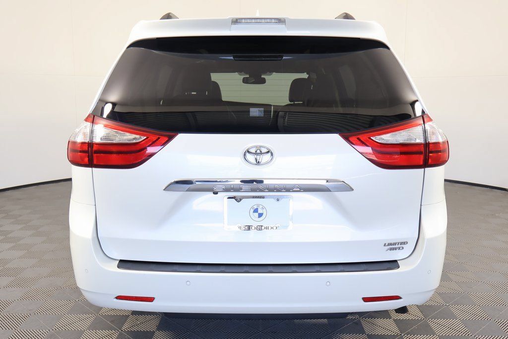 Used 2019 Toyota Sienna Limited AWD/4WD image 5