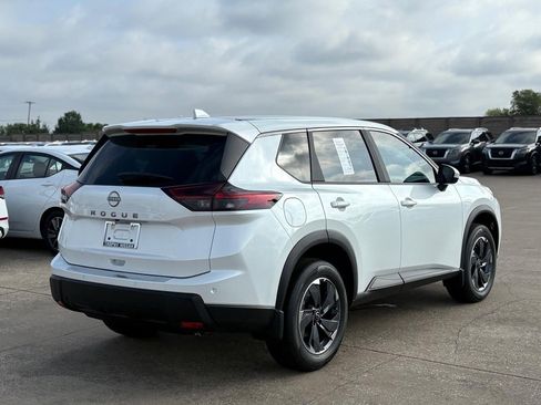 New 2026 Nissan Rogue SV image 7