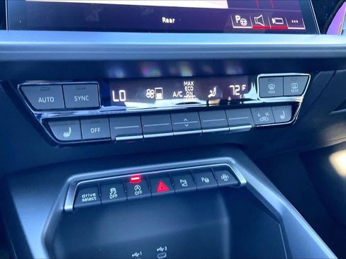 Used 2025 Audi A3 2.0T Premium w/ Convenience Package image 29