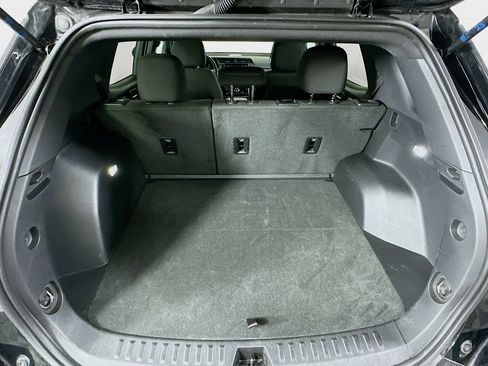 Used 2025 GMC Terrain Elevation image 28