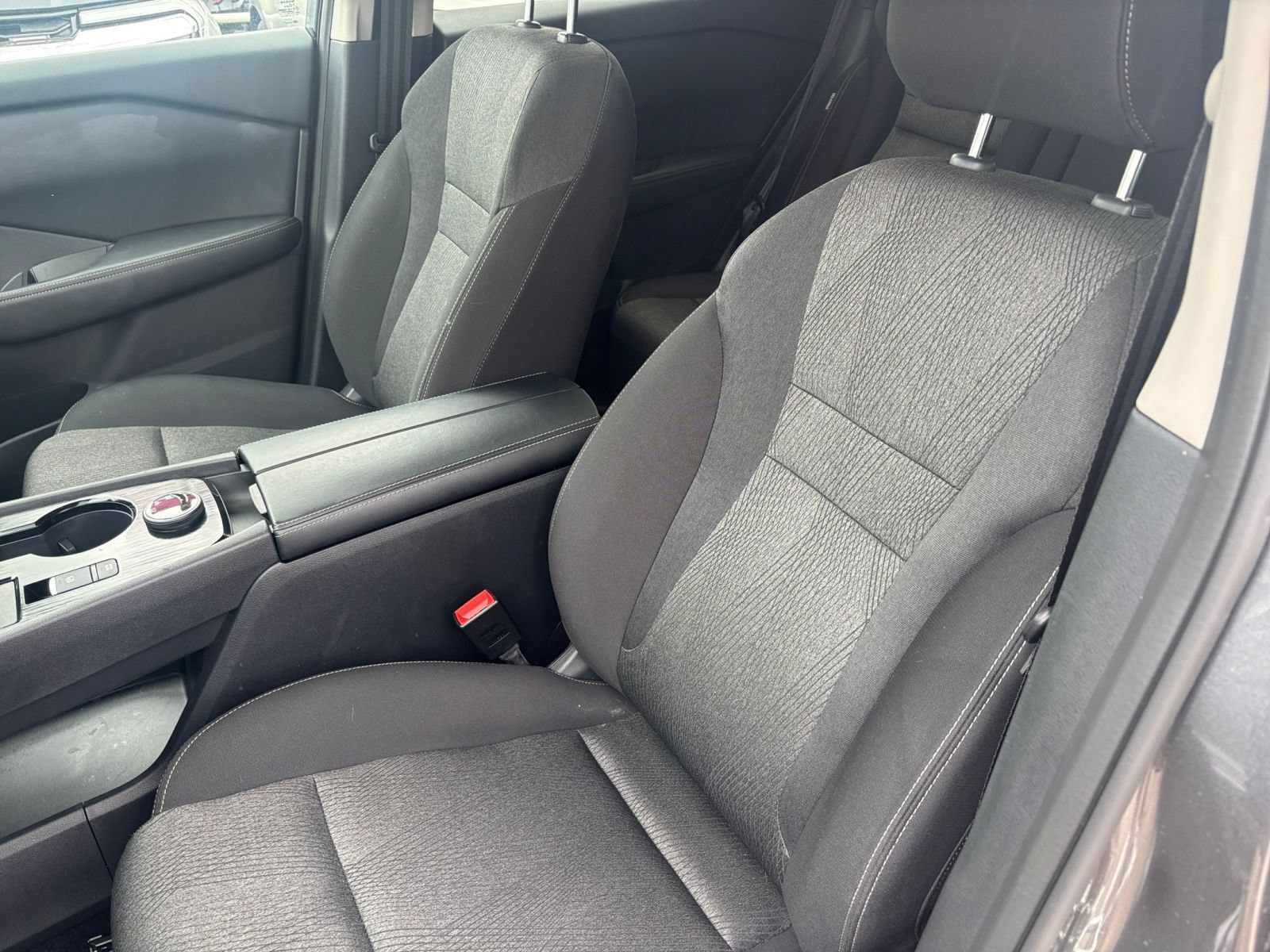 Used 2026 Nissan Rogue SV AWD/4WD image 36