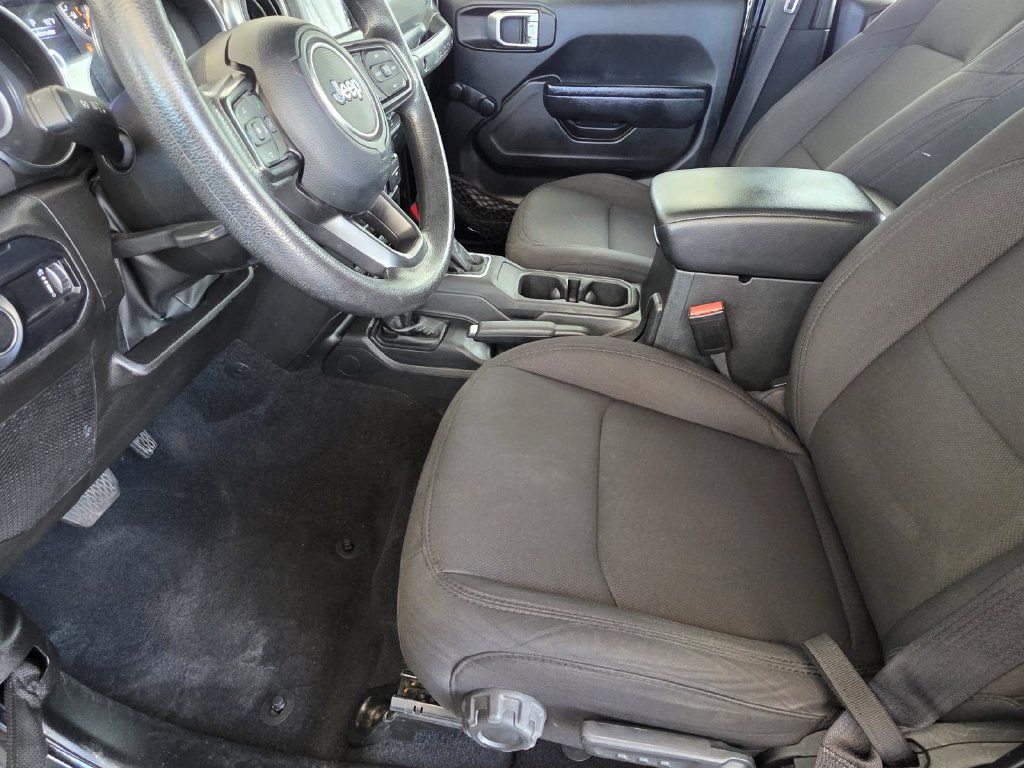 Used 2023 Jeep Wrangler Unlimited Sport AWD/4WD image 7