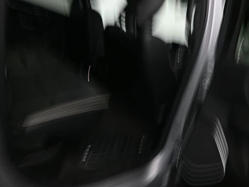 Used 2023 RAM 1500 Laramie image 11