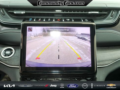 Used 2022 Jeep Grand Cherokee Limited 4xe image 18