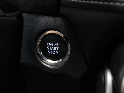 Used 2025 Toyota RAV4 XLE w/ Convenience Package FWD image 18