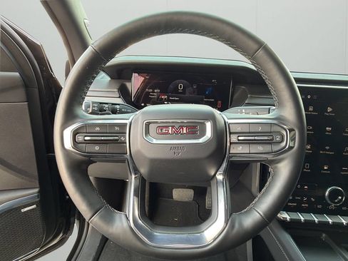 Used 2025 GMC Acadia Elevation AWD/4WD image 36