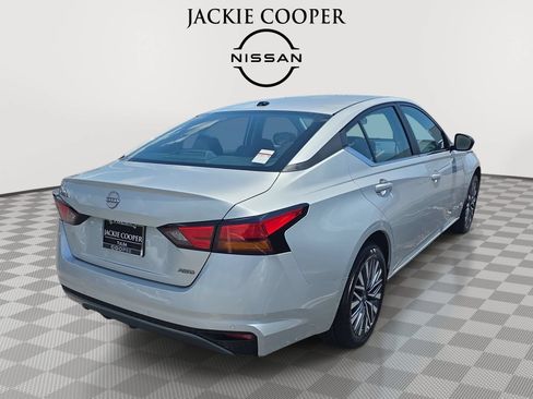 Used 2026 Nissan Altima 2.5 SV AWD/4WD image 5