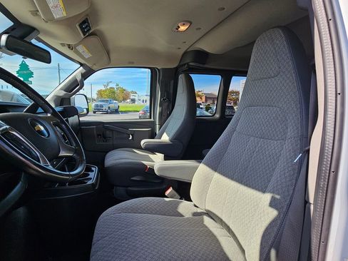 Used 2019 Chevrolet Express 3500 LT w/ LT Preferred Equipment Group image 11