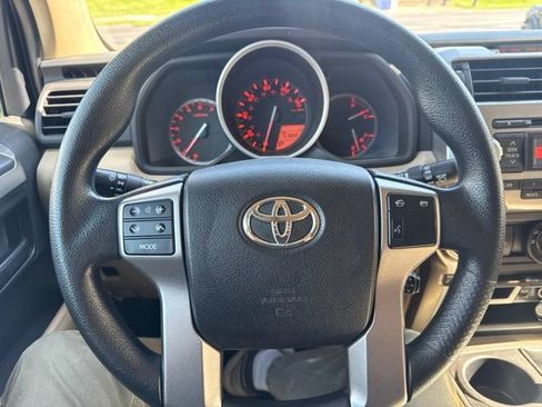 Used 2012 Toyota 4Runner SR5 w/ Convenience Pkg AWD/4WD image 12