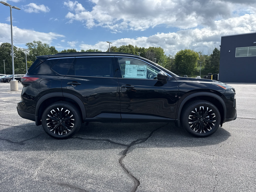New 2026 Nissan Rogue Dark Armor AWD/4WD image 4
