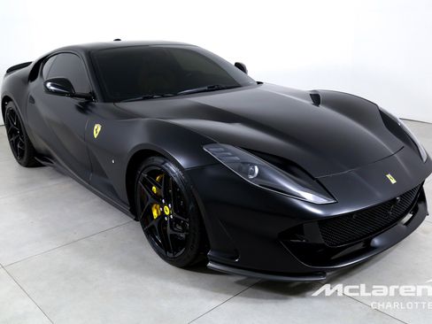 Used 2018 Ferrari 812 Superfast image 3