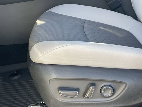 New 2025 Toyota RAV4 XLE image 18