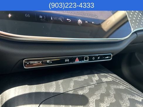 Used 2025 Mercedes-Benz E 350 Sedan image 21